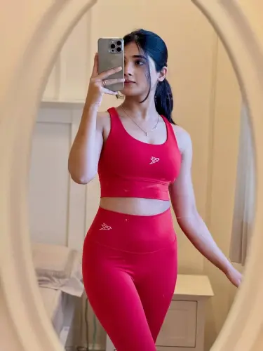 Mumbai Call Girl Isha 21 Years